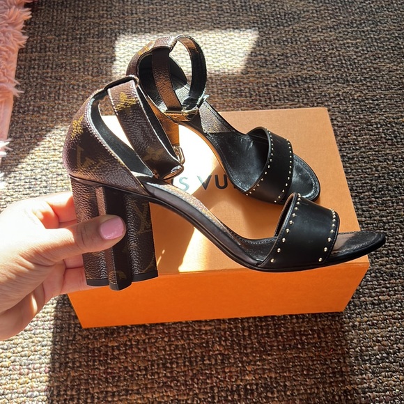 Louis Vuitton Silhouette Sandals - Picture 2 of 9